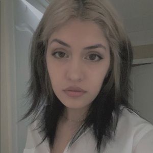 Meet your Posher, Camila